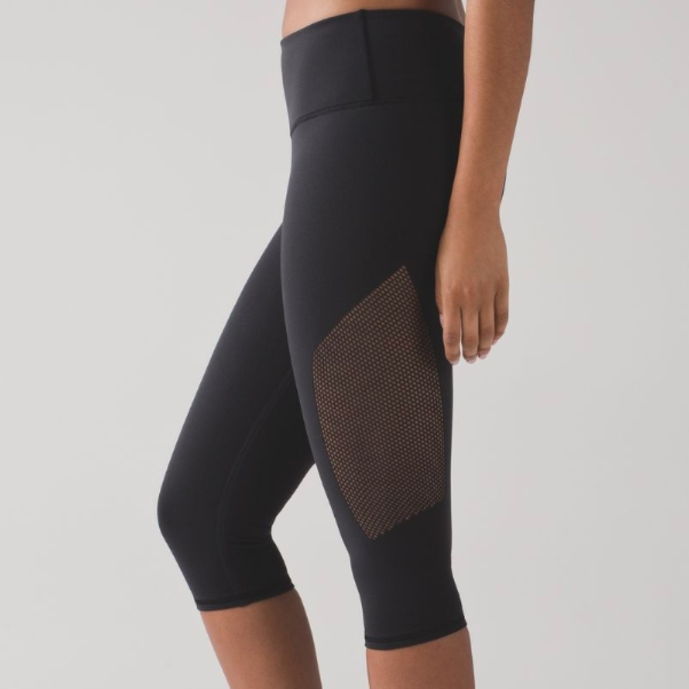 Cropped limited edition Lululemon wunder unders